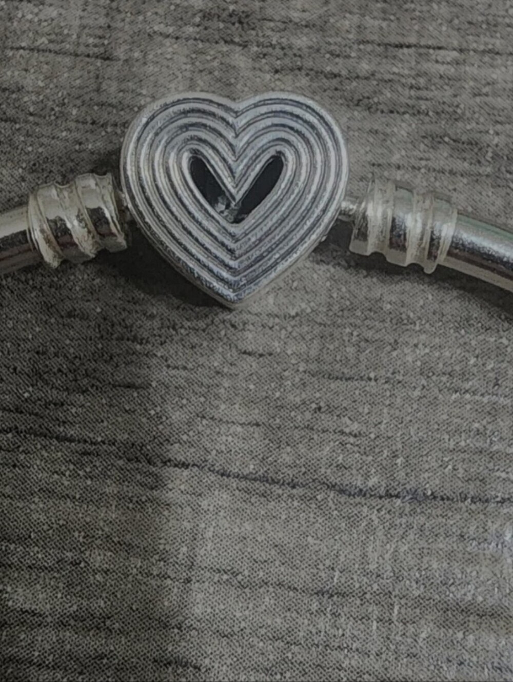 Authentic Pandora Radiating Heart Clasp Bangle Sterling silver - Picture 5 of 10